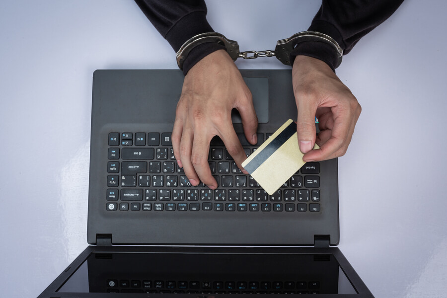 protegerse-estafas-tiendas-online
